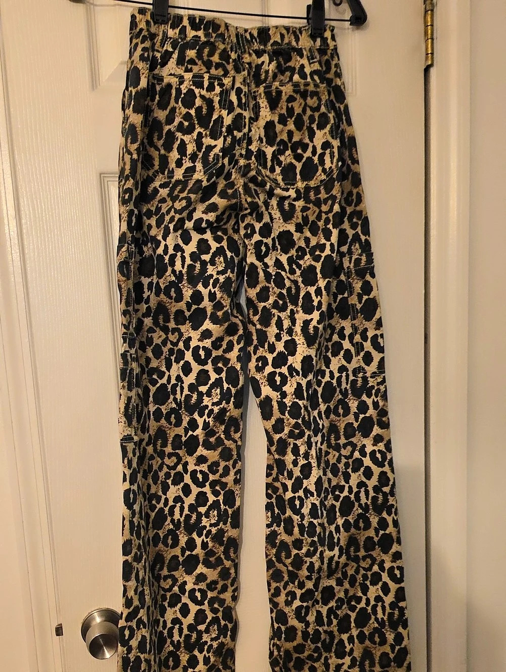 No Boundaries Cargo Wide Leg Pants Leopard Print Pants Size XXS (00) - Picture 5 of 6